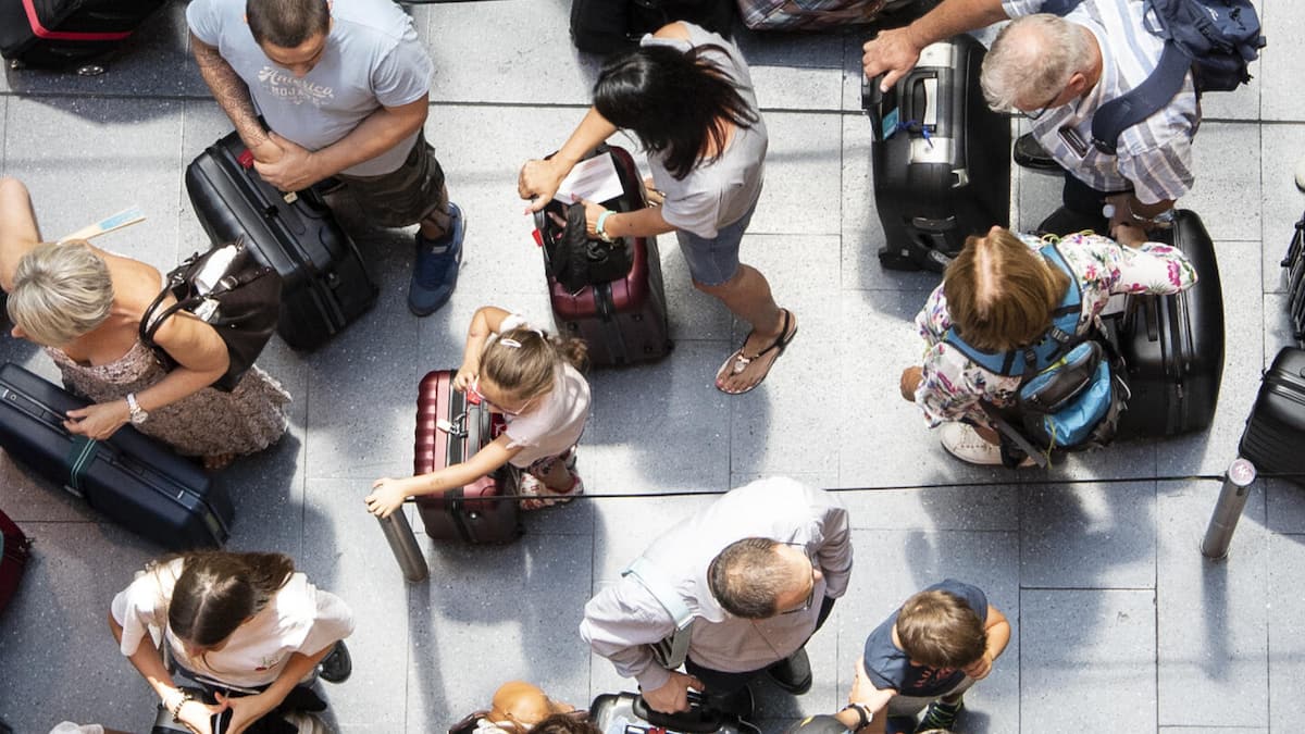 Flughafen Zürich: Warum wir trotz Klimakrise so viel fliegen Flughafen Zürich: Warum wir trotz Klimakrise so viel fliegen