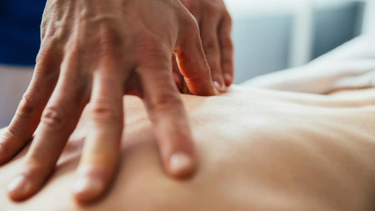 Rippenbruch! Patientin wehrt sich mit Erfolg gegen Osteopathen