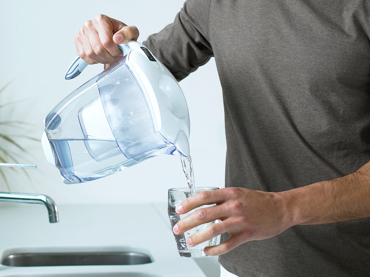 Подобрать очистку воды. Чистая вода в каждый дом. Чистая вода залог здоровья. Фильтр кувшин чистая вода. Чистая вода из фильтра.