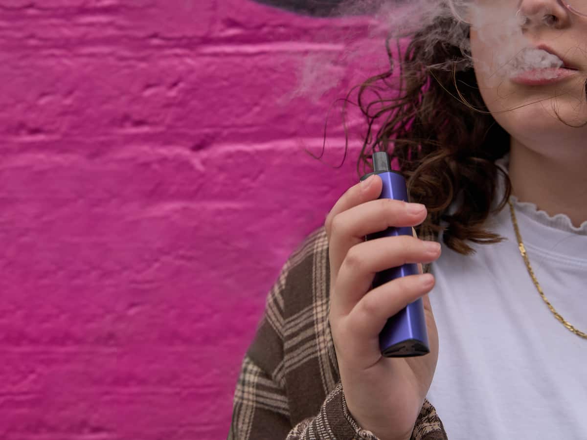 vapen jugendliche Vapen – warum der Griff zur E-Zigarette gefährlich ist main image 1
