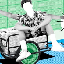 Sommerjobs für Jugendliche – das gilt Ein Jugendlicher sitzt auf einem Stapel Zeitungen, die er als Ferienjob an die Haushalte verteilt. Wenn Minderjährige während der Sommerferien einen Mini-Job ausüben, können sie nicht zu allen möglichen Aufgaben verdonnert werden. Das sind ihre Rechte