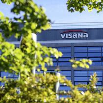 Visana nimmt Vergleichsportal vom Netz Logo von Visana fotografiert auf dem Dach der Hauptsitz