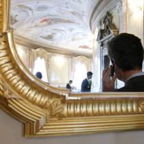 Immer mehr Parlamentarier legen ihre Nebeneinkünfte offen Wandelhalle im Bundeshaus