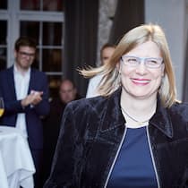 Diskriminierte Ärztin gewinnt erneut vor Gericht Prix Courage Gewinnerin 2018: Natalie Urwyler. Erneut bekommt sie vor Gericht recht.