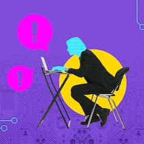 Die Betrüger sind in Hochform Modern aesthetic artwork. Person's silhouette with digital code sitting at desk with laptop against background with circuits and speech bubbles. Concept of cybersecurity, digital crime, safety. Ad