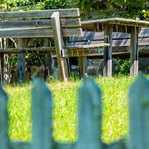 Der Sitzplatz muss weg Ein Sitzplatz – hier ein Symbolbild – steht im Kanton Aargau auf Privatgrund. Weil die Bewilligung fehlt, muss der Platz weg, sagt die Behörde. Der Grundeigentümer wehrt sich.