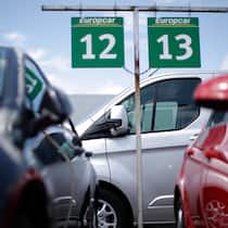 Europcar bucht 400 Franken ab, ohne Schaden zu beweisen Europcar Mietstation. Der Autoverleih belastet die Kreditkarte einer Kundin – wegen angeblicher Kratzer. Der Schaden wurde aber nie protokolliert. Der Beobachter hakt nach.