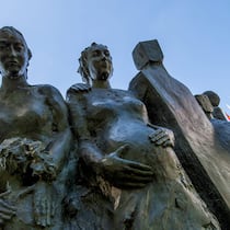 Europa soll Gewaltopfer entschädigen – nach Schweizer Vorbild Denkmal vor dem Europapalast in Straßburg, ein Geschenk Spaniens (2005, von Mariano González Beltrán); es symbolisiert eine Gesellschaft die im Einklang mit den Menschenrechten lebt, uns steht so für die Arbeit des dort tagenden Europarats; Unrecht gegen Kinder Europa soll Gewaltopfer entschädigen – nach Schweizer Vorbild Alle Länder Europas sollen Missbrauch und behördliche Zwangsmassnahmen aufarbeiten – mit Schweizer Know-how.