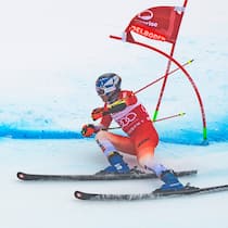 Vertauschte Skirennen: Was heisst das für die Tickets? Marco Odermatt in Aktion; Adelboden stellt Programm um Vertauschte Skirennen: Was heisst das für die Tickets? Slalom und Riesenslalom mit neuem Datum: Das verärgert viele Fans. Der Beobachter weiss, ob man das akzeptieren muss.