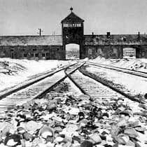 Die Schweiz gedenkt der Opfer des Nationalsozialismus Die Gräuel schockten die Welt: KZ Auschwitz Birkenau, Januar 1945; 80 Jahre danach Die Schweiz gedenkt der Opfer des Nationalsozialismus Am 27. Januar vor 80 Jahren wurde das Vernichtungslager Auschwitz-Birkenau befreit. Bundespräsidentin Karin Keller-Sutter gedenkt vor Ort der Opfer. In Bern soll ein Denkmal für die Ermordeten entstehen.