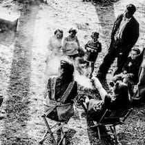 Es war ein Verbrechen gegen die Menschlichkeit Rast auf einer Lichtung: Bild aus einer Fotoreportage über Jenische in der Schweiz im Jahr 1954.