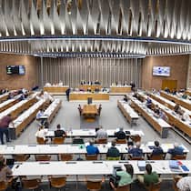 Was verdienen eigentlich Politikerinnen und Politiker? Eine Uebersichtsaufnahme waehrend der Sitzung des Zuercher Gemeinderats im Rathaus Hard, am Mittwoch, 11. September 2024 in Zuerich. (KEYSTONE/Michael Buholzer)