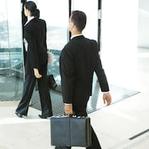 Job-Drehtür: Von der Pharma gehen sie direkt zur Aufsicht Drehtürphänomen: von der Pharmaindustrie direkt zur Aufsichtsbehörde