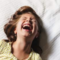 «Statt Strenge darfs auch mal Ironie sein» Fünfjähriges Kind lacht aus vollem Hals