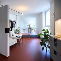 Der Trick mit der beweglichen Wand Mit dem Projekt Performatives Wohnen wird kleiner Wohnraum für Singles und Paare effizient genutzt.