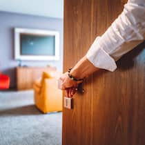 Darf der Vermieter einfach in die Wohnung? Vermieter betritt die Wohnung eines Mieters