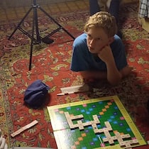 Explosionen, Brettspiele und ein grosses Tabu Brettspiele mit der Familie in der Ukraine