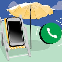 So kommt die Firma nicht mit in die Ferien Illustration Liegestuhl und Handy: So bleiben Sie offline Sechs Tipps für störungsfreie Ferien; dann klingelt das Handy: schon wieder die Chefin. Muss man antworten? Katharina Siegrist