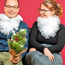 Soll Weihnachten kein staatlicher Feiertag mehr sein? Blaise Fasel (Junge CVP) und Nadia Kuhn (Juso)