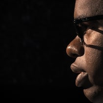 «Das Leben in der Schweiz besteht nicht nur aus Käse und Schokolade» Amine Ein Held auf BewährungAmine Diare CondeCopyright: SRF/Catpics AG