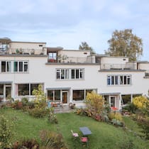 So zeitlos baute man in den 1930ern «Leicht und atmend stehen die niedrigen Hauszeilen in den offenen Gärten»: So schrieb die NZZ 1932 über die Siedlung Neubühl.