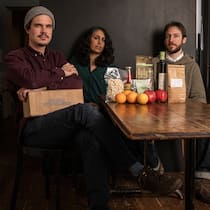 «Damit erfüllt sich ein gemeinsamer Traum» Nicolas Fojtu, Sunita Wälti und Tobias Joos (v. l.) von Crowd Container