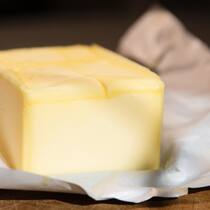 Schweizer zahlen, Saudis sahnen ab Butter