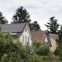 Mieter zahlen mehr als Eigentümer – Differenz bleibt konstant Einfamilienhäuser - Hauseigentümer sollen nicht entlastet werden, sie seien ohnehin bevorteilt, sagten die Verteidiger des Eigenmietwerts. Die Statistik gibt ihnen recht – widerlegt aber auch viele verbreitete Irrtümer