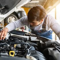 Der Garagist muss in die Tasche greifen Axa setzt sich mit einem Branchenlabel und Assesments von Carrosseriebetrieben für nachhaltigere Autoreparaturen ein