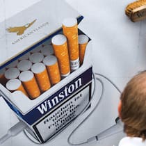 Musterbeispiel für eine gut getarnte Lobbyorganisation Tabakwerbung der Zigarettenmarke Winston an Plakatwand