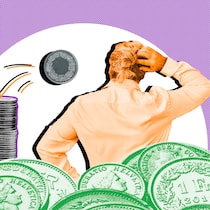 Holen Sie das Maximum aus Ihrer Säule 3a heraus Frau neben drei Münzstapeln – Die Säule 3a ist eine wichtige finanzielle Ergänzung fürs Alter. Ausserdem lassen sich mit ihr Steuern sparen – wenn man rechtzeitig einzahlt