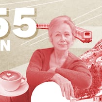 «Coop ist mir zu teuer – ich kaufe bei Aldi oder Lidl» Frau, Kaffeetasse, Bücher – Maria Kempf ist pensioniert und erhält Ergänzungsleistungen. Sie hat immer etwas Angst, sich einmal zu verschulden. Zu ihrer Enkeltochter aber will sie grosszügig sein. Für die Beobachter-Serie legt sie ihr Budget offen