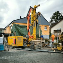 Heizen mit dem Kühlschrankprinzip Baustelle Waermepumpe