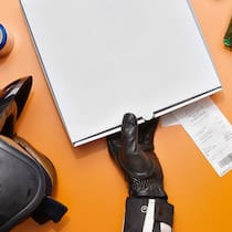 «Es bleiben dir vielleicht 12 Franken pro Stunde» Pizzaschachtel, Helm, Beleg: Der Alltag eines Food-Kuriers