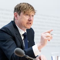 «Ich denke, der Ausdruck ‹Goldesel› trifft zu» Preisüberwacher Stefan Meierhans spricht an der Jahresmedienkonferenz, am Montag, 28. Februar 2022, in Bern.