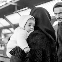 Verboten, versteckt und abgeschoben Italienische Gastarbeiterinnen und Gastarbeiter aus Italien machen sich im April 1965 Richtung Süden auf, um die Ostertage in ihrem Herkunftsland zu verbringen. Aufgenommen am Hauptbahnhof in Zürich.