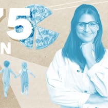 «Ich arbeite 45 Prozent und verdiene über 6000 Franken» Collage: Junge Frau, zwei kleine Kinder, Strickzeug, Bücher und eine Pizza