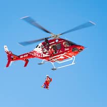 Entscheid in der Luftrettung Wallis – was das mit Ihnen zu tun hat Air Zermatt Helikopter
