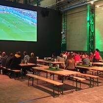 Wo bleibt das «Hopp Schwiiz»? Public Viewing in der Halle 550 in Oerlikon