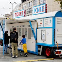 Viagogo blitzt vor Bundesgericht ab Ticketstand des Circus Knie im Oktober 2020 auf dem Sechseläutenplatz in Zürich