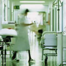 Zustand ein Jahr nach der Volksabstimmung? Kritisch Krankenhaus und Pflegepersonal