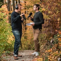 Auf der Suche nach vergessenen Geschichten Die Sagenjäger Simon Berginz und Andi Wullschleger machen einen Podcast über die Ruine Alt-Wülflingen.