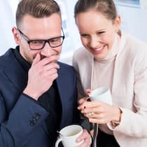 Wie kann ich mich schützen? Lästern am Arbeitsplatz: Teamkollegen lästern über jemanden