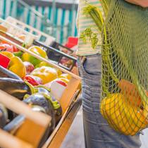 Bioprodukte sind bis zu 300 Prozent teurer Preisüberwacher für Bioprodukte