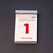 In welchen Kantonen der 1. Mai ein Feiertag ist 17.02.2025, Jahreskalender 2025 : Kalenderblatt, Donnerstag 1.Mai 2025, Maifeiertag, Staatsfeiertag in Österreich, Tag der Arbeit in der Schweiz, 17.02.2025 Jahreskalender 2025 17.02.2025 Jahreskalender 2025 *** 17 02 2025, annual calendar 2025 cale…