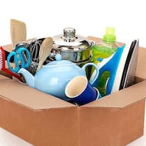 Dank Spenden kleine Alltagsfreuden Box mit Zeug drin