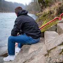 Ein Bootsunfall – und niemand ist schuld Junger Mann sitzt an der Aare
