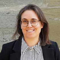 Sim Eggler, Fachperson zu sexualisierter, häuslicher und geschlechtsbezogener Gewalt