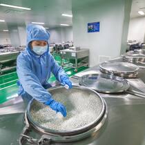 Die wichtigsten Fragen und Antworten zur Medikamenten-Knappheit In China wird für die ganze Welt Ibuprofen hergestellt.