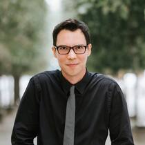 «Die Wirtschaft reguliert sich nicht selbst» Nicolas Bueno, Jurist